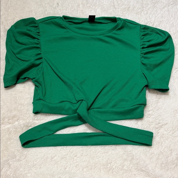 SHEIN Tops - ADD ON ITEM 💕SHEIN Emerald Green Puff Sleeve Crop Top